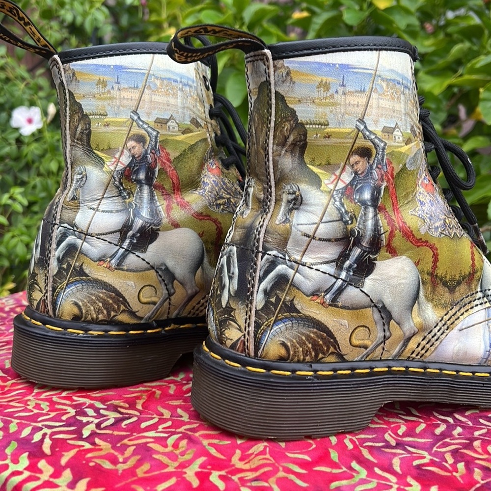 Rare Dr. Martens George & Dragon Backhand 1460 Boots - Picture 5 of 17